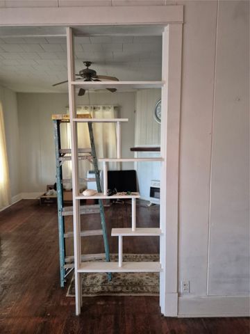 206 6th Street SE, Paris, TX 75460