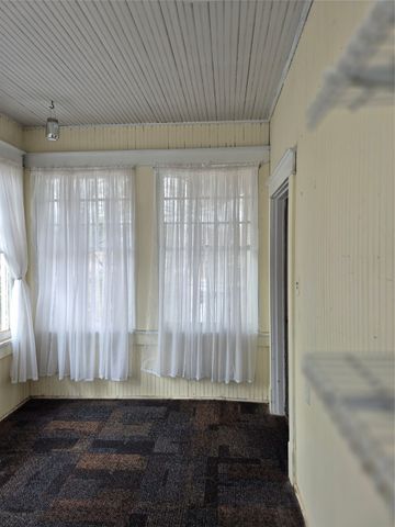 206 6th Street SE, Paris, TX 75460