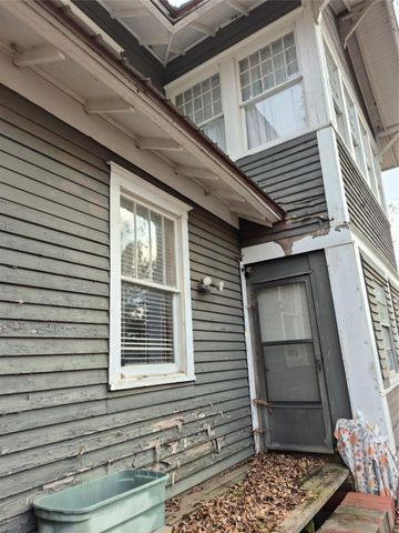 206 6th Street SE, Paris, TX 75460