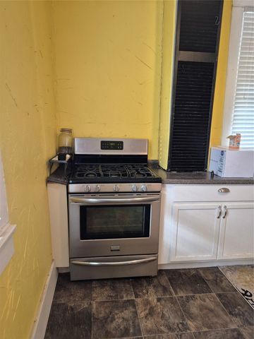 206 6th Street SE, Paris, TX 75460