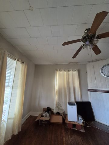 206 6th Street SE, Paris, TX 75460