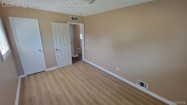 23153 STEWART Avenue, Warren, MI 48089