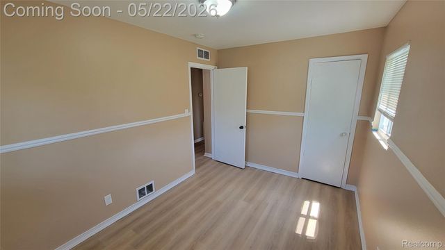 23153 STEWART Avenue, Warren, MI 48089