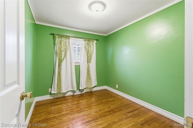 6545 Robindale Avenue, Dearborn Heights, MI 48127