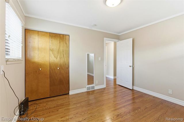 6545 Robindale Avenue, Dearborn Heights, MI 48127