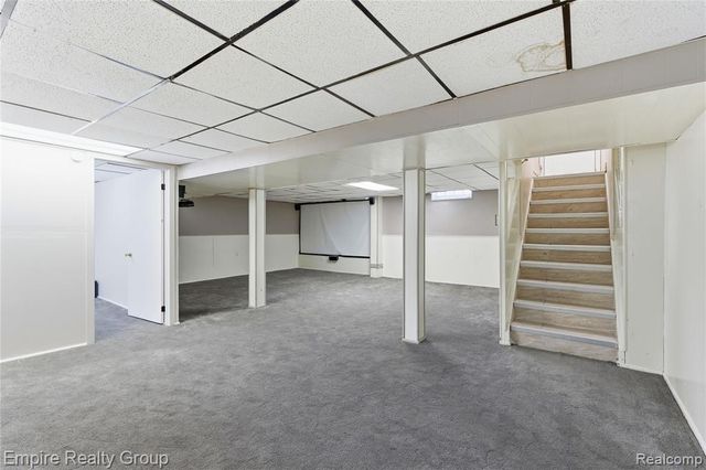 6545 Robindale Avenue, Dearborn Heights, MI 48127