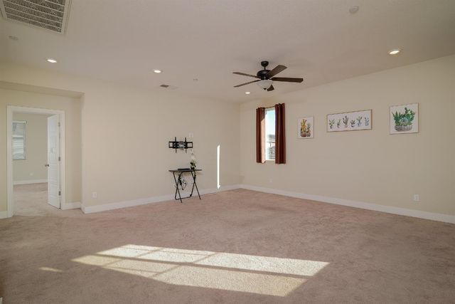 9523 Sauterne Way, Elk Grove, CA 95624