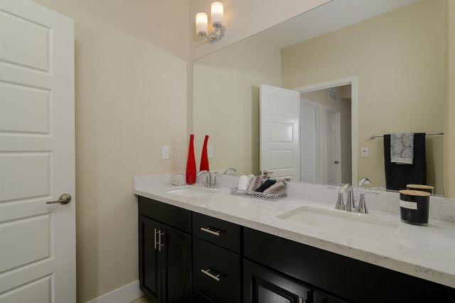 9523 Sauterne Way, Elk Grove, CA 95624