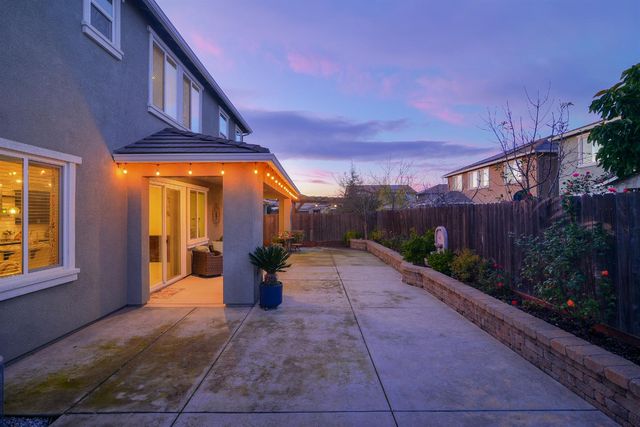 9523 Sauterne Way, Elk Grove, CA 95624