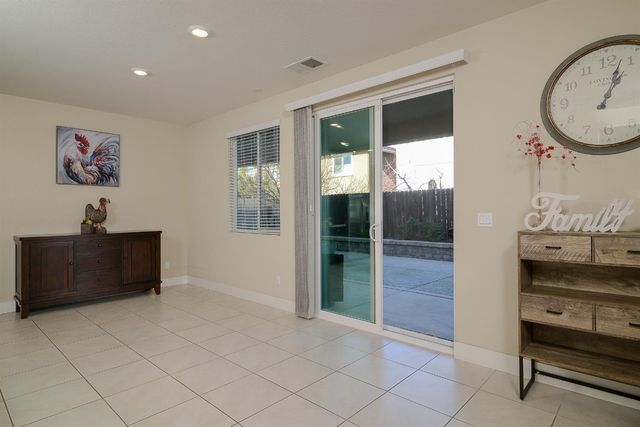 9523 Sauterne Way, Elk Grove, CA 95624