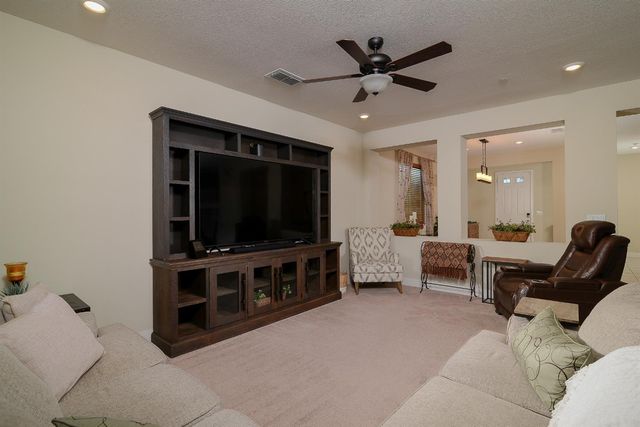 9523 Sauterne Way, Elk Grove, CA 95624