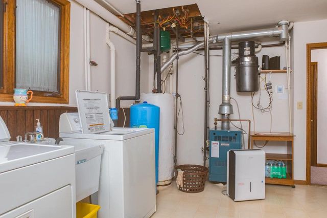 W337 COUNTY ROAD E, Neshkoro, WI 54960