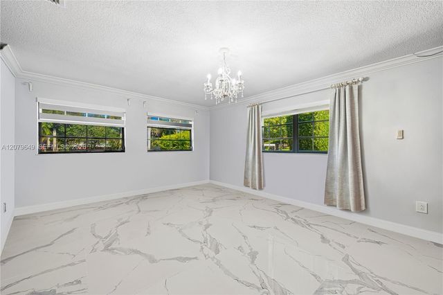 590 NW 132nd Avenue, Miami, FL 33182