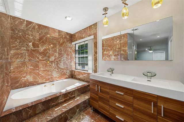 590 NW 132nd Avenue, Miami, FL 33182