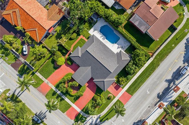 590 NW 132nd Avenue, Miami, FL 33182