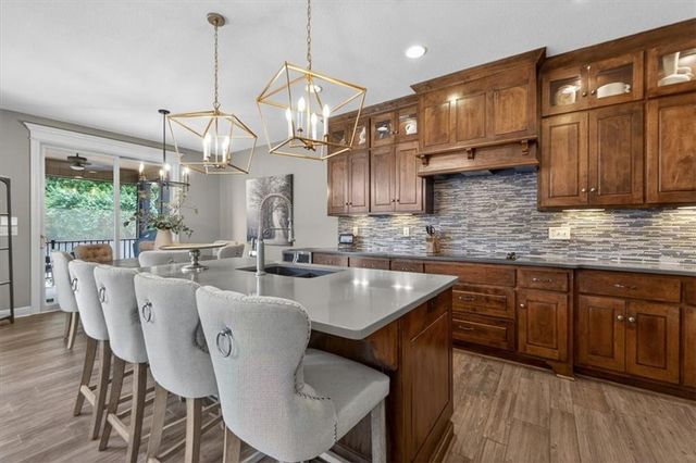 1301 NE TIMBERLINE Court, Lee's Summit, MO 64064