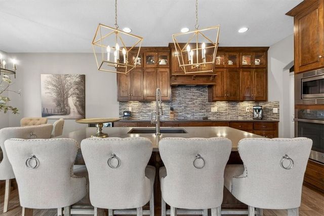 1301 NE TIMBERLINE Court, Lee's Summit, MO 64064