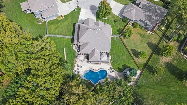 1301 NE TIMBERLINE Court, Lee's Summit, MO 64064