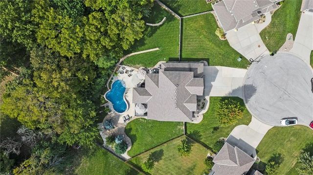 1301 NE TIMBERLINE Court, Lee's Summit, MO 64064