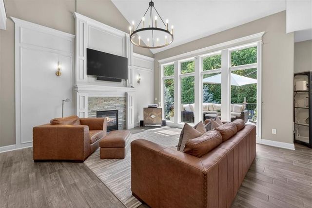 1301 NE TIMBERLINE Court, Lee's Summit, MO 64064