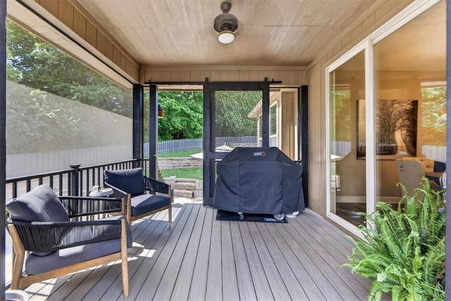 1301 NE TIMBERLINE Court, Lee's Summit, MO 64064