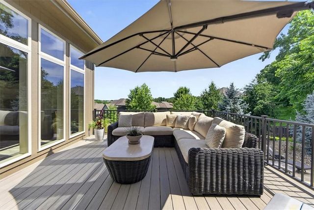 1301 NE TIMBERLINE Court, Lee's Summit, MO 64064