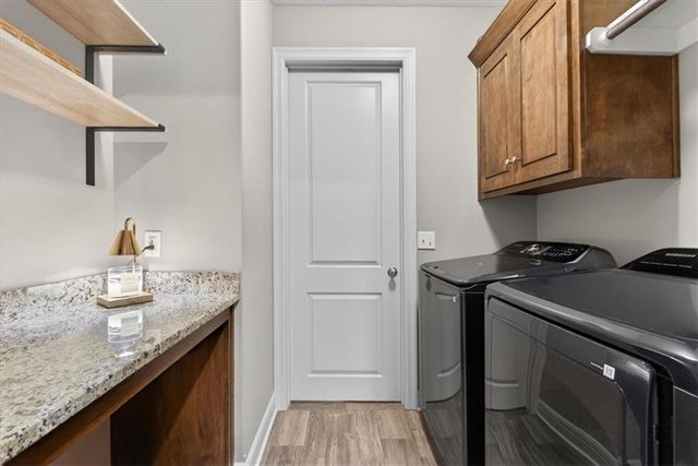 1301 NE TIMBERLINE Court, Lee's Summit, MO 64064