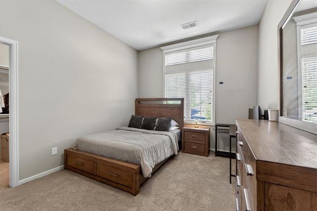1301 NE TIMBERLINE Court, Lee's Summit, MO 64064