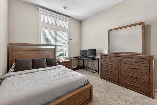 1301 NE TIMBERLINE Court, Lee's Summit, MO 64064