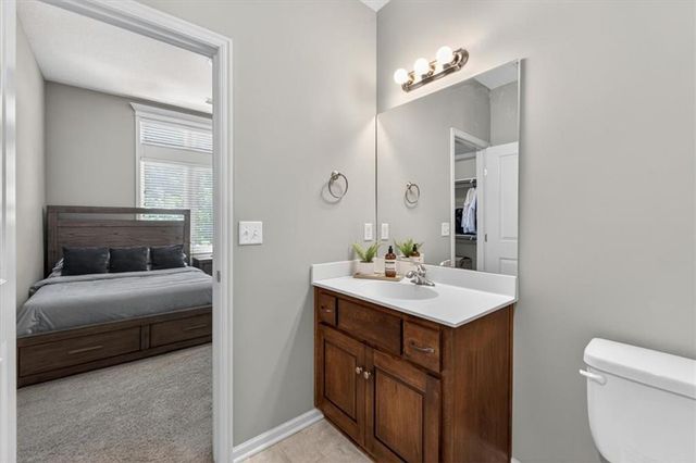 1301 NE TIMBERLINE Court, Lee's Summit, MO 64064