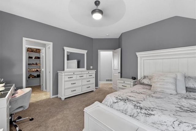 1301 NE TIMBERLINE Court, Lee's Summit, MO 64064