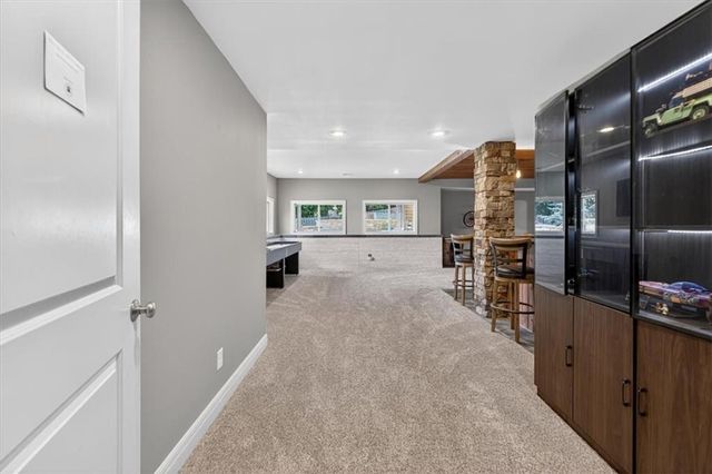 1301 NE TIMBERLINE Court, Lee's Summit, MO 64064