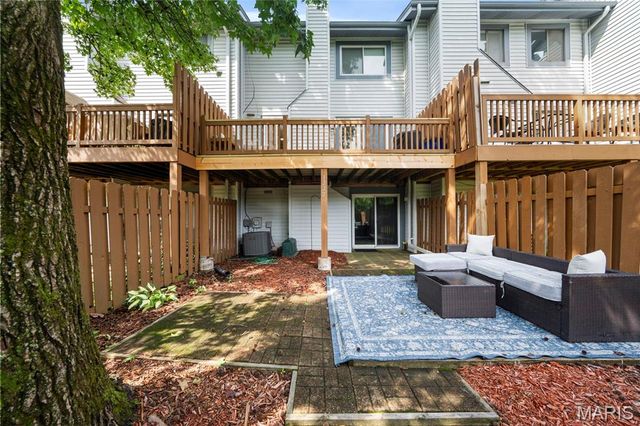 1222 Meramec Heights Drive, Ballwin, MO 63021