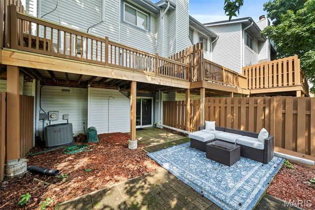 1222 Meramec Heights Drive, Ballwin, MO 63021