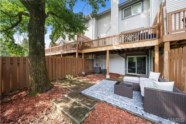1222 Meramec Heights Drive, Ballwin, MO 63021