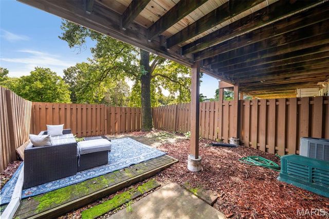 1222 Meramec Heights Drive, Ballwin, MO 63021