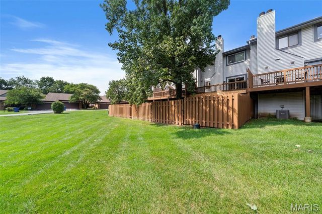 1222 Meramec Heights Drive, Ballwin, MO 63021