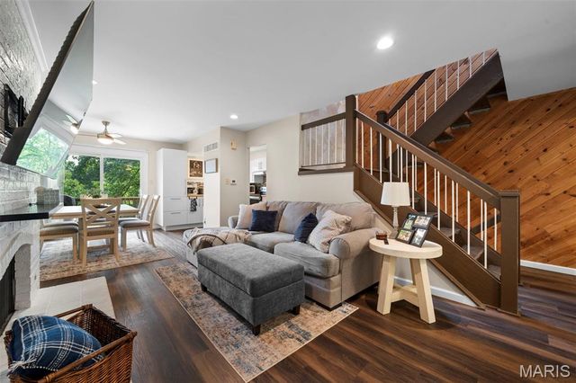 1222 Meramec Heights Drive, Ballwin, MO 63021