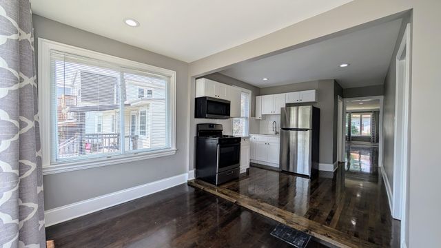 5937 W Eastwood Avenue, Chicago, IL 60630