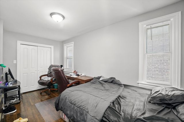 5937 W Eastwood Avenue, Chicago, IL 60630