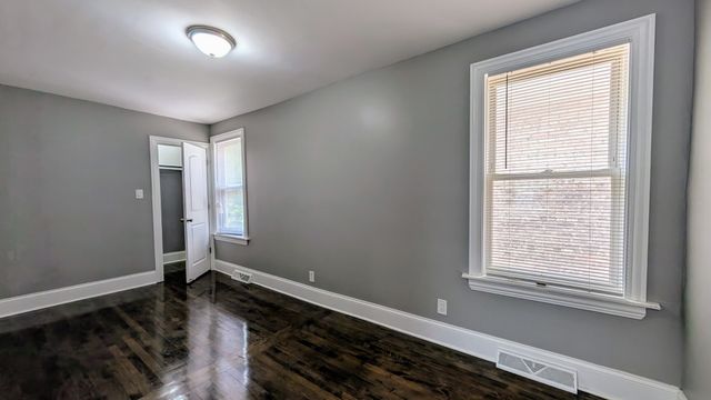 5937 W Eastwood Avenue, Chicago, IL 60630