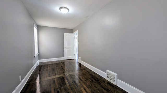 5937 W Eastwood Avenue, Chicago, IL 60630
