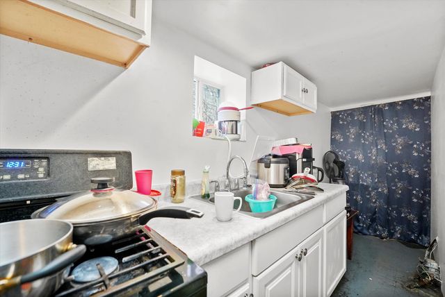 5937 W Eastwood Avenue, Chicago, IL 60630
