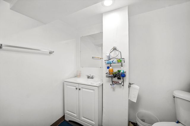 5937 W Eastwood Avenue, Chicago, IL 60630