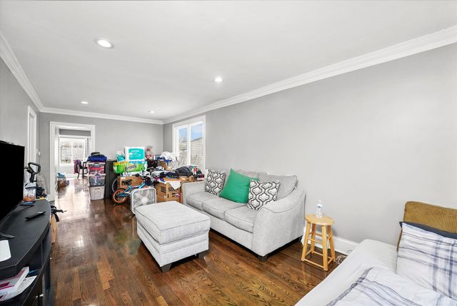5937 W Eastwood Avenue, Chicago, IL 60630