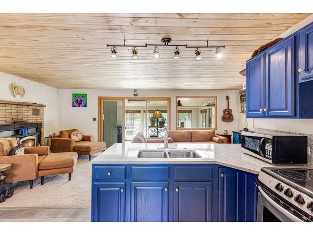 117 Aspen Dr, Lyons, CO 80540
