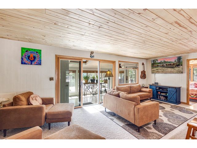 117 Aspen Dr, Lyons, CO 80540