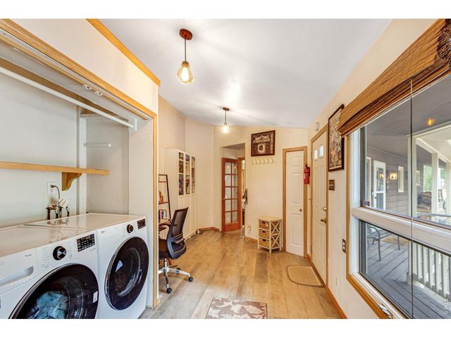 117 Aspen Dr, Lyons, CO 80540