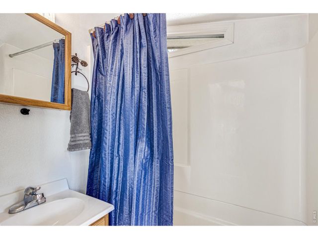 117 Aspen Dr, Lyons, CO 80540