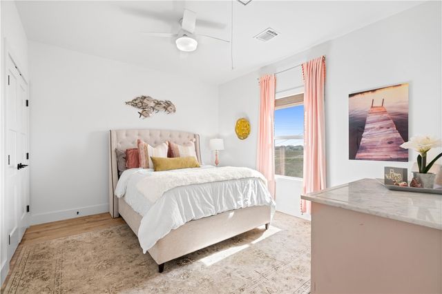 568 W Post Oak Lane, Rockport, TX 78382